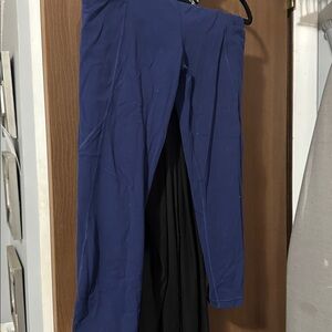 Athleta Girl Navy Capri Leggings